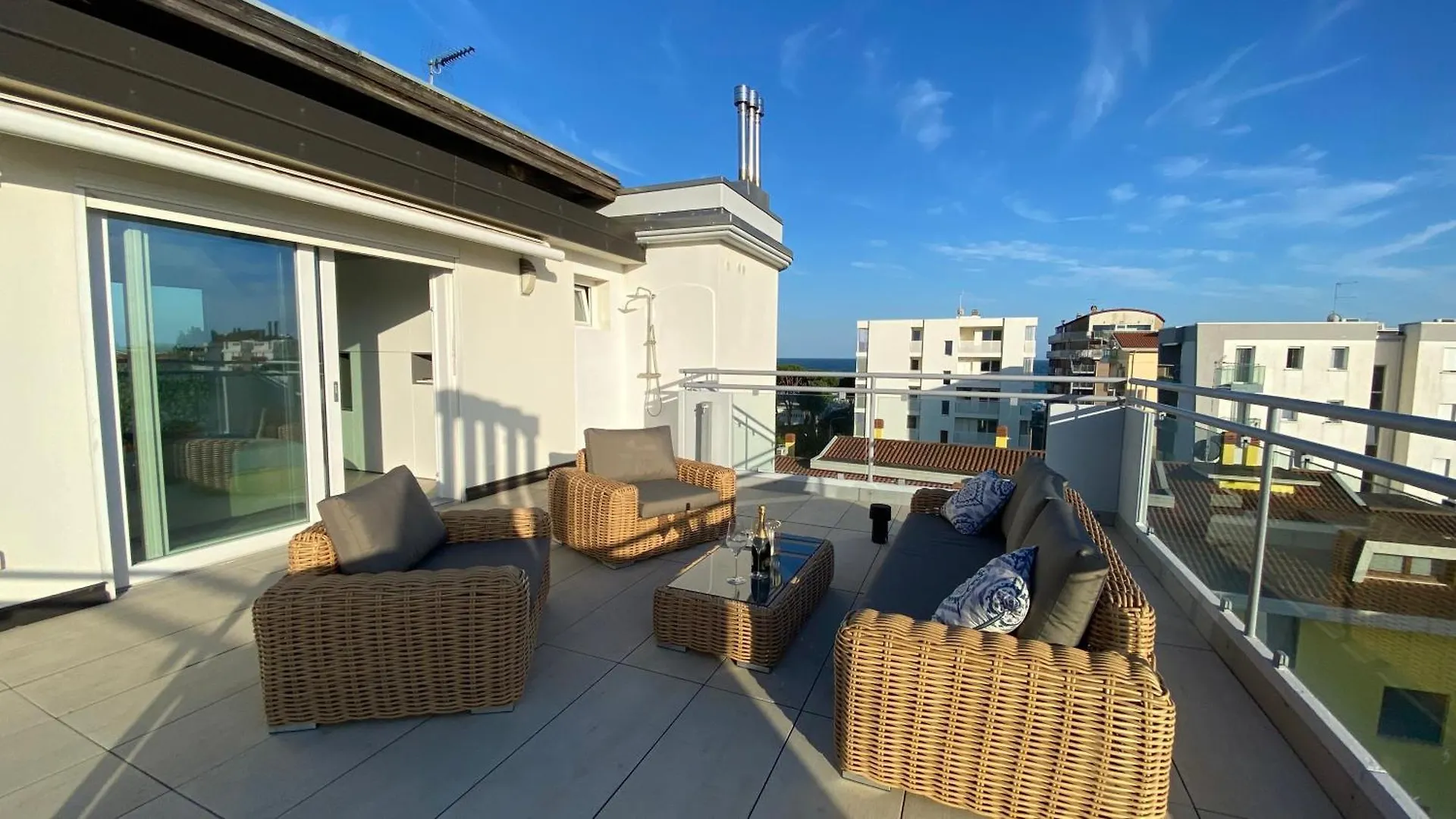 Rooftop Onda Blu Vista Mare - Aria - A 150 Mt Dalla Spiaggia Lido di Jesolo