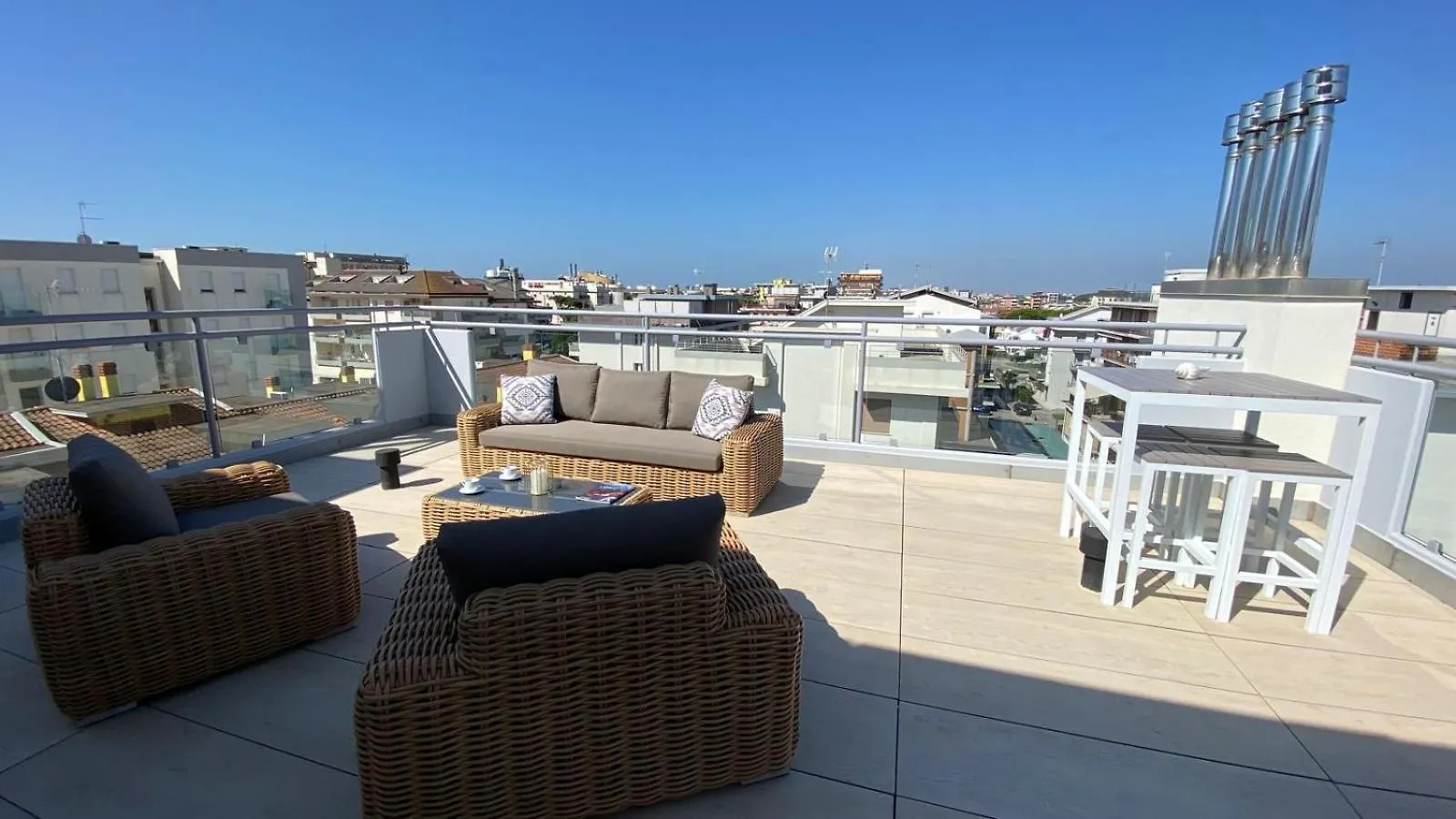 Daire Rooftop Onda Blu Vista Mare - Aria - A 150 Mt Dalla Spiaggia Lido di Jesolo