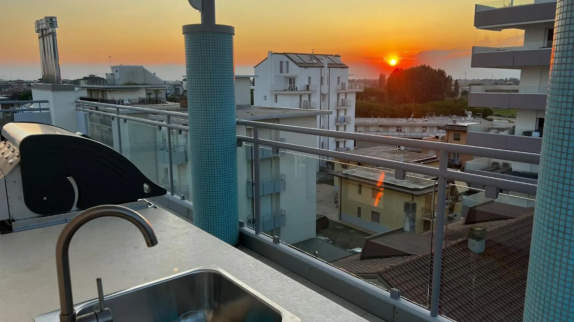 Daire Rooftop Onda Blu Vista Mare - Aria - A 150 Mt Dalla Spiaggia Lido di Jesolo